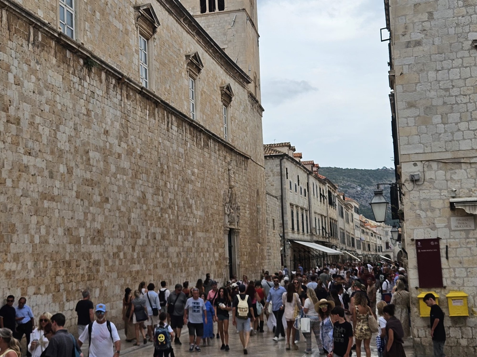 DUBROVNIK I U RUJNU ZABILJEŽIO POVEĆANJE DOLAZAKA I NOĆENJA
